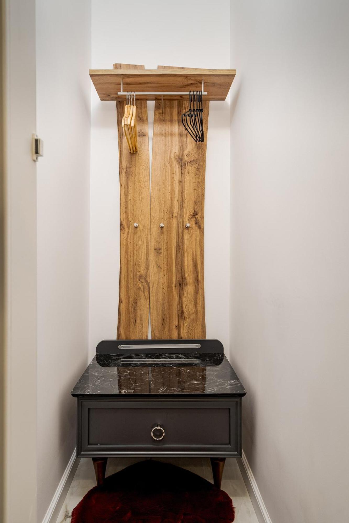 Cooper And Wood Elegance Orizont Galleries Bukarest Exterior foto